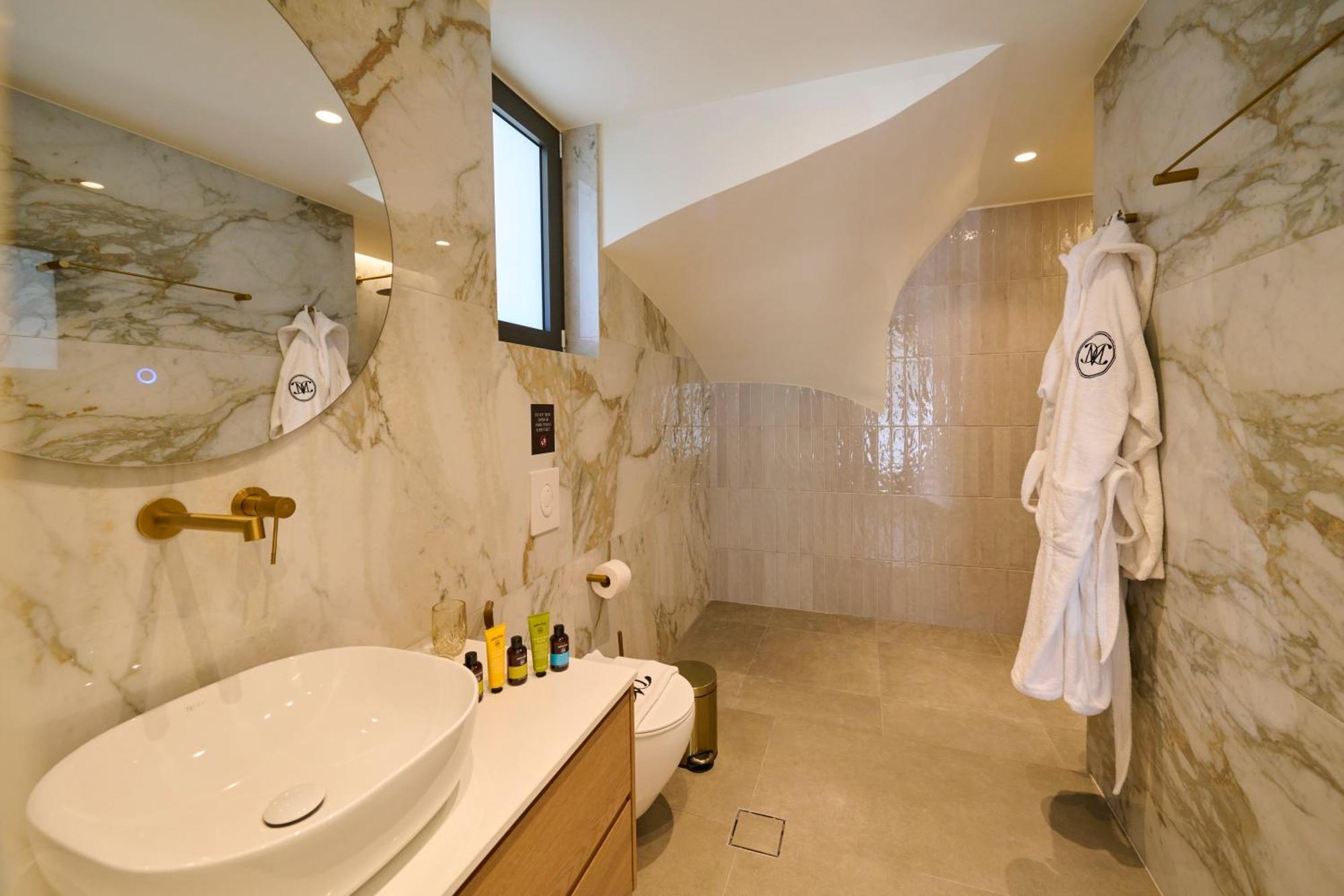 Monarco Executive Rooms Rhodes City Buitenkant foto